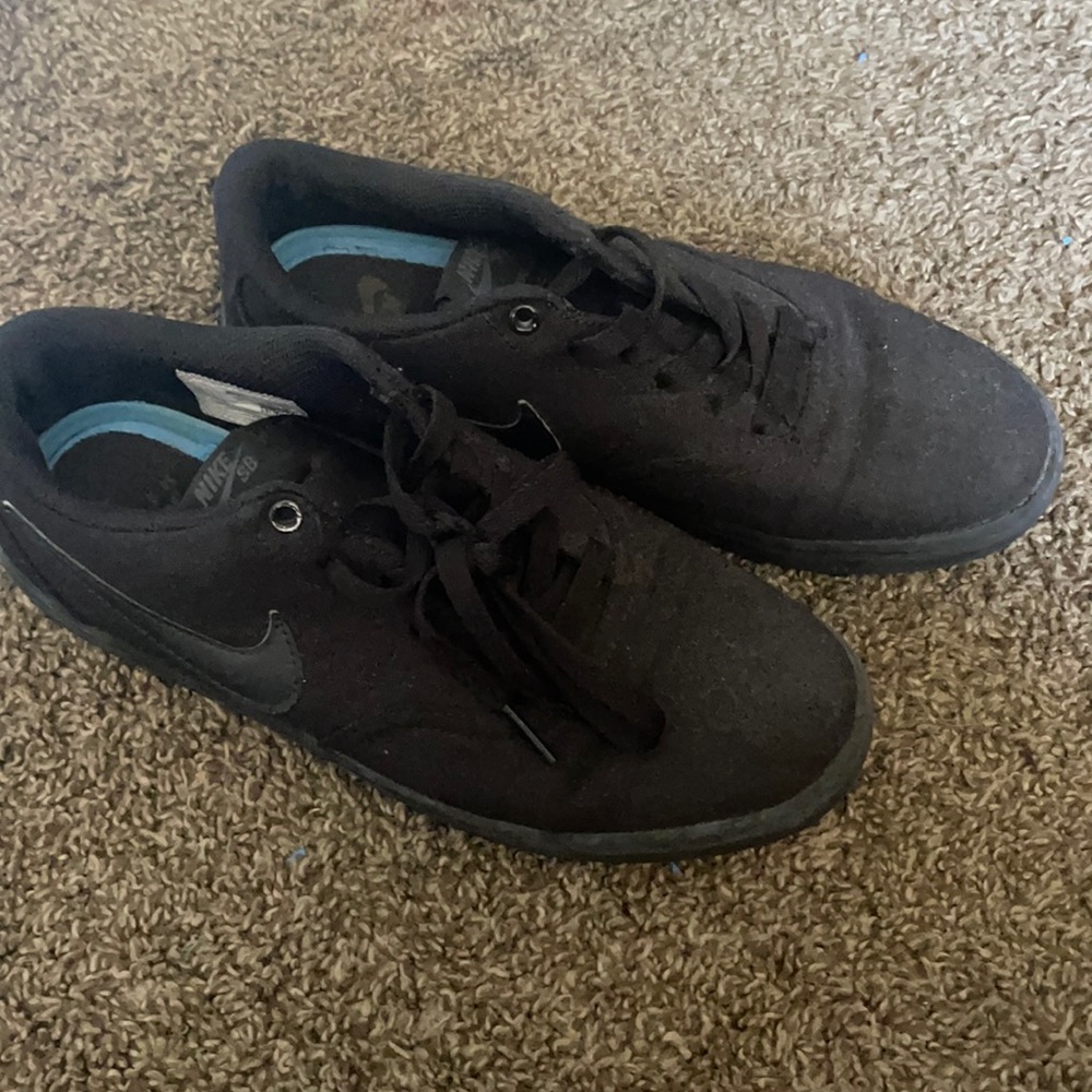 Black men’s Nike